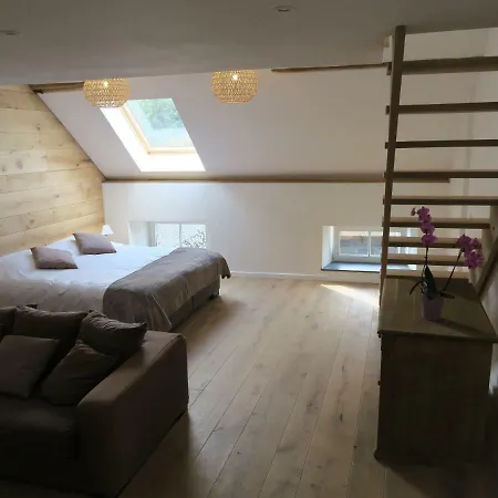 Chante-pierre Bed & Breakfast *